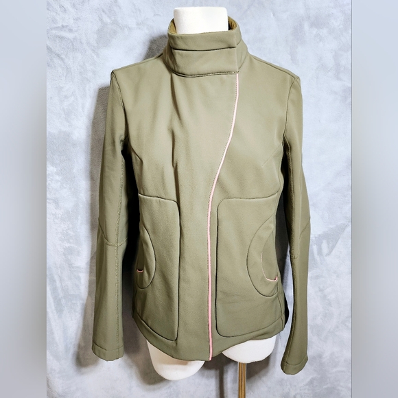 Lululemon Vintage Softshell Jacket. Size 6. Olive.  Rare🌟 - Picture 2 of 15